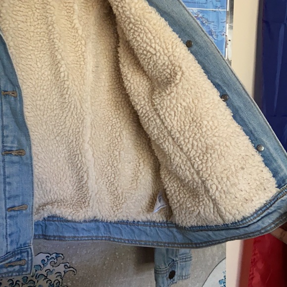 Universal Thread Denim Jean Jacket - Picture 6 of 8